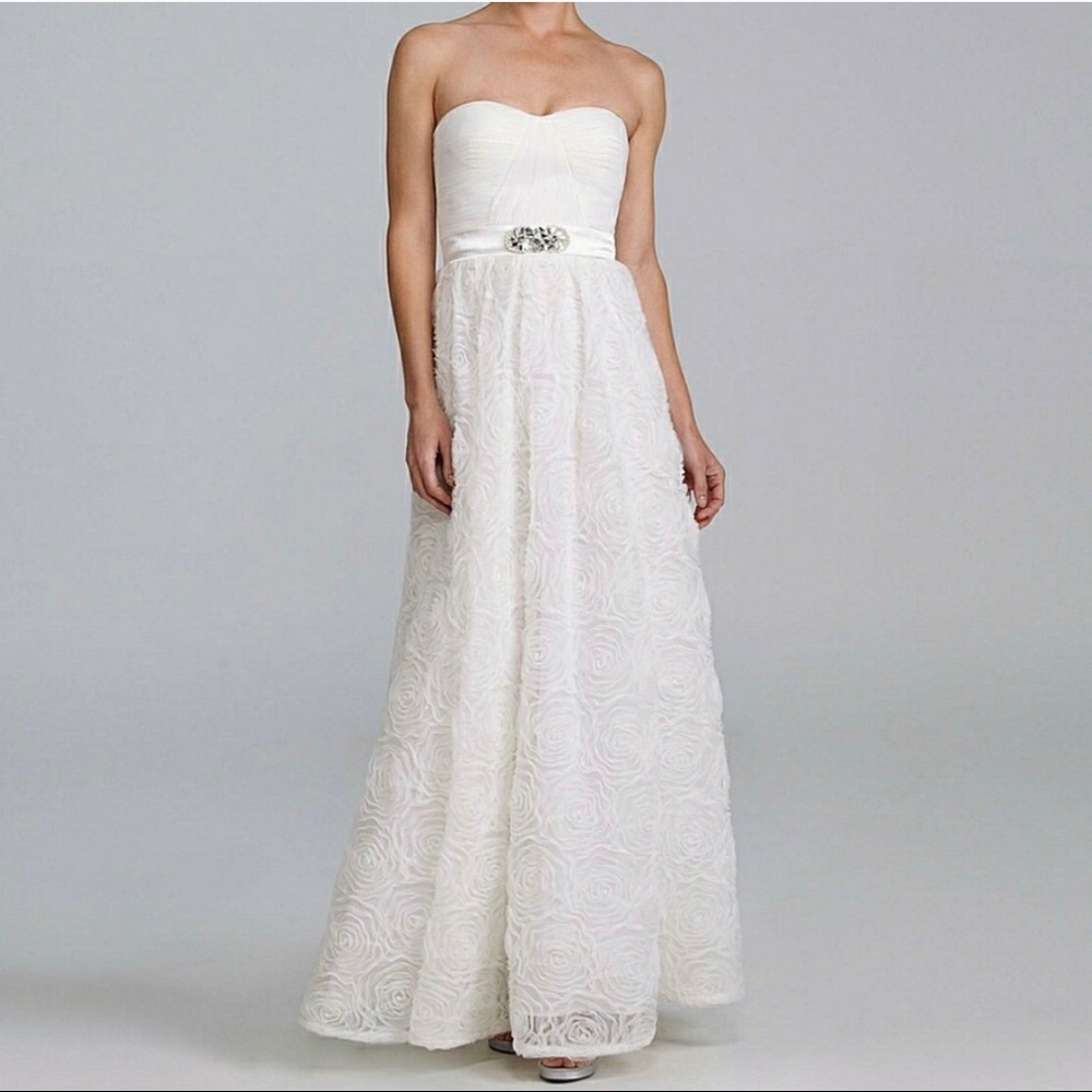 💋SOLD💋Adrianna Papell Rosette Wedding Dress